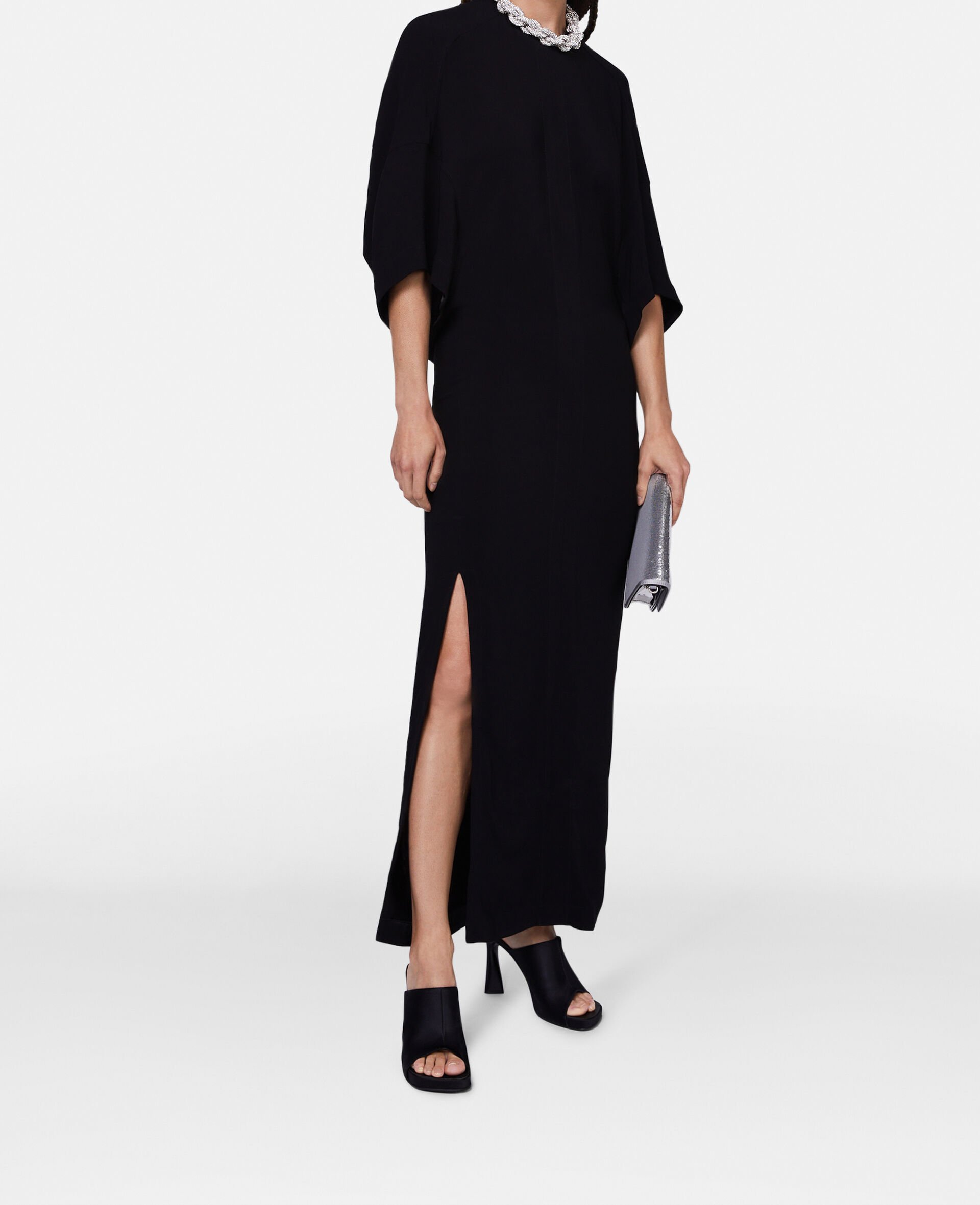 Falabella水晶链条超长半身裙-黑色-model Falabella水晶链条超长半身裙-黑色-model