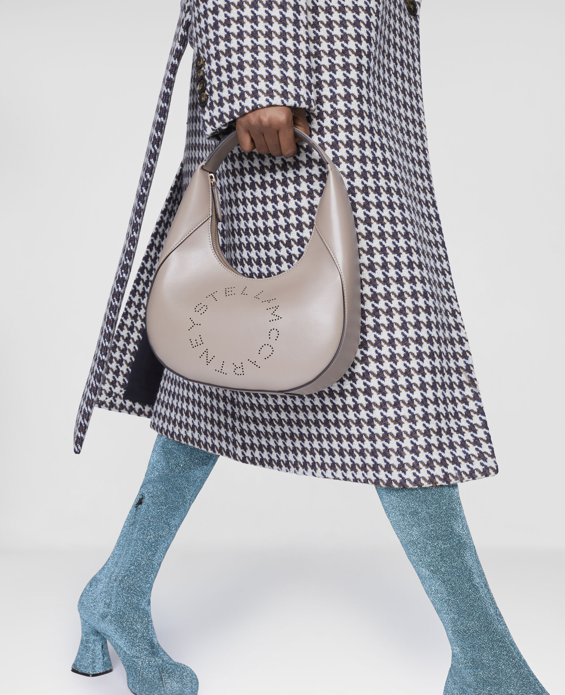 Logo Shoulder Bag-Black-large Logo Shoulder Bag-Black-large image number 4