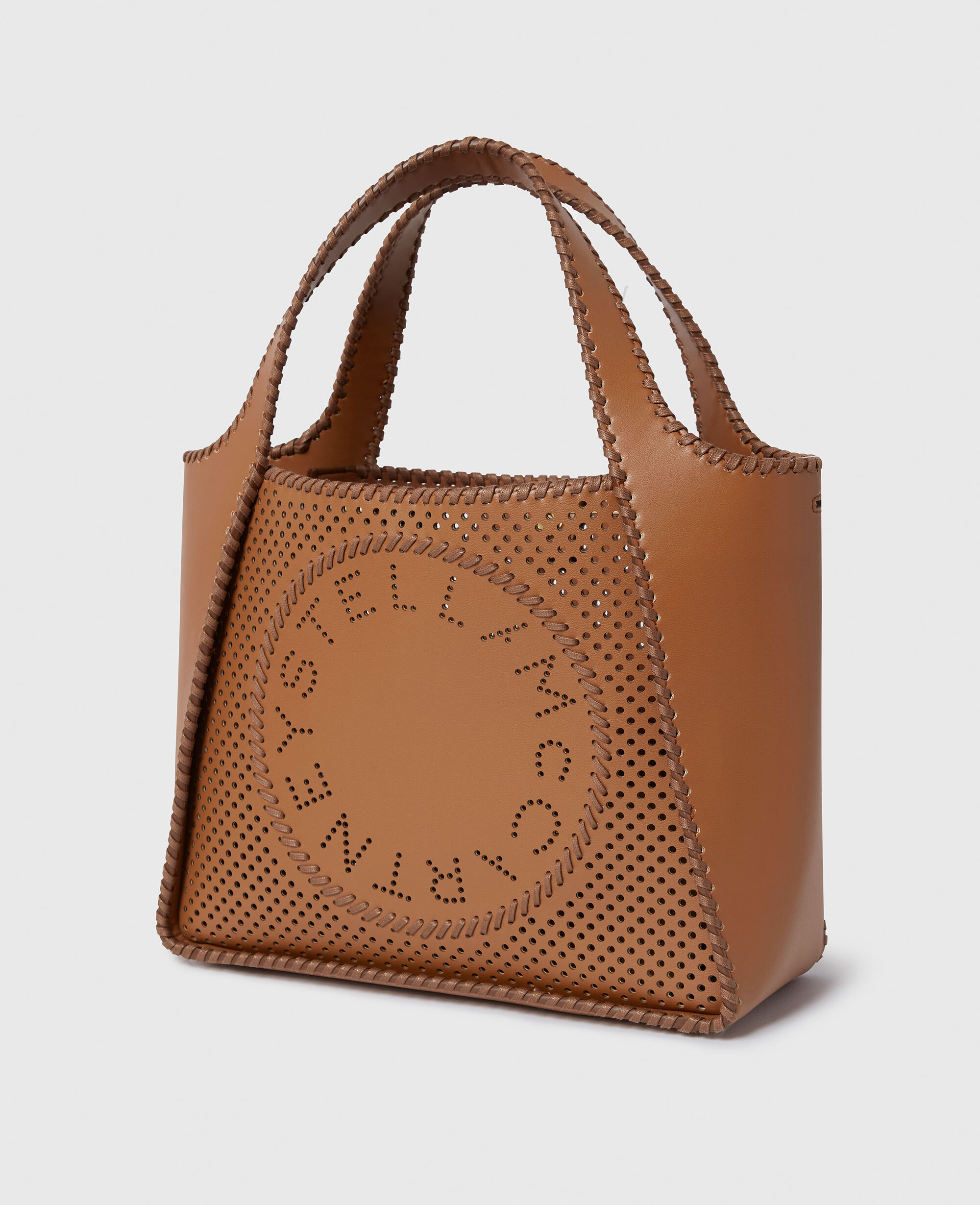 The Logo Bag - STELLA MCCARTNEY - 19年秋冬コレクション The Logo Bag - STELLA MCCARTNEY - 19年秋冬コレクション
