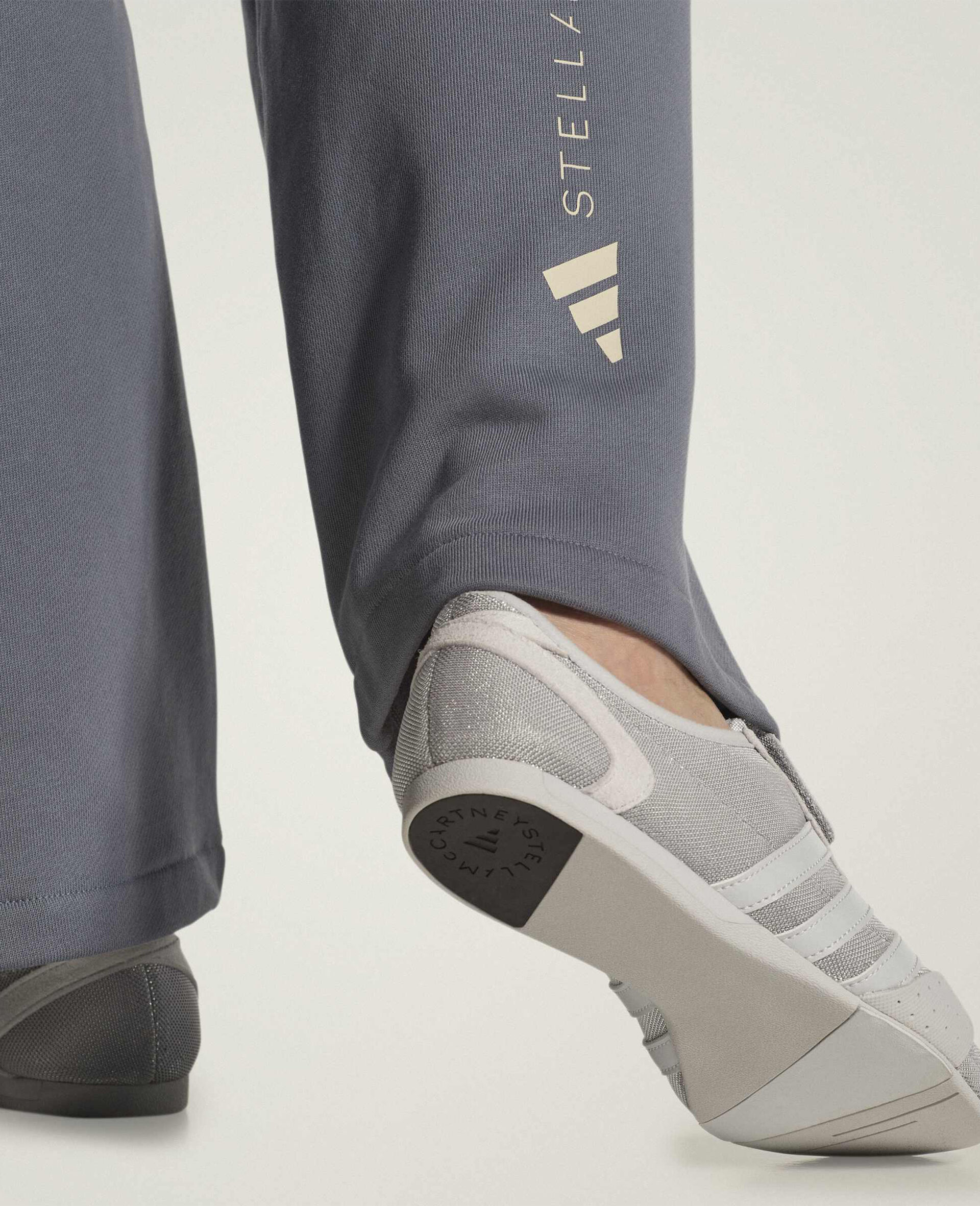 Triple-Stripe Trainers-Grey-large image number 5