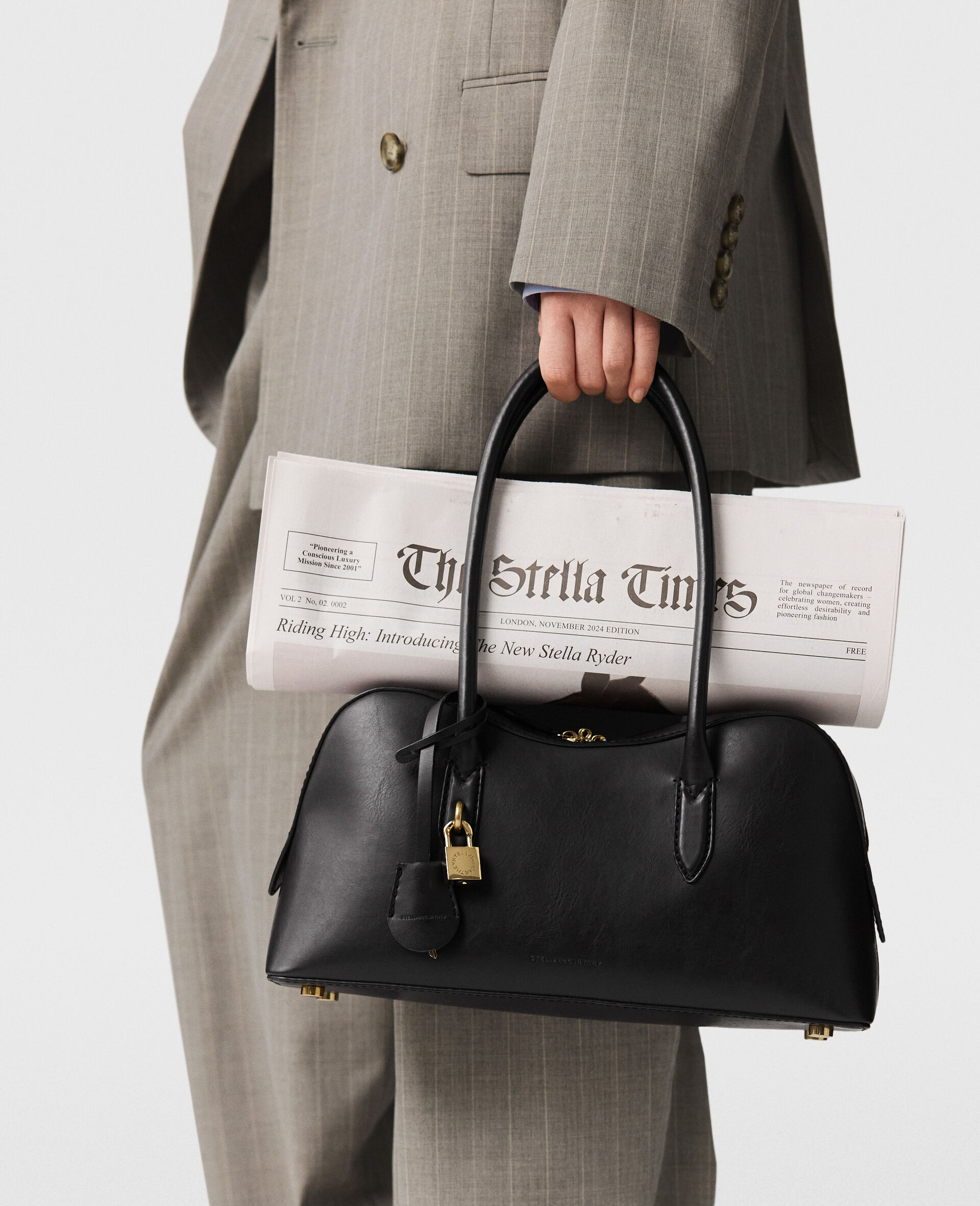 Ryder Shoulder Bag-White-model