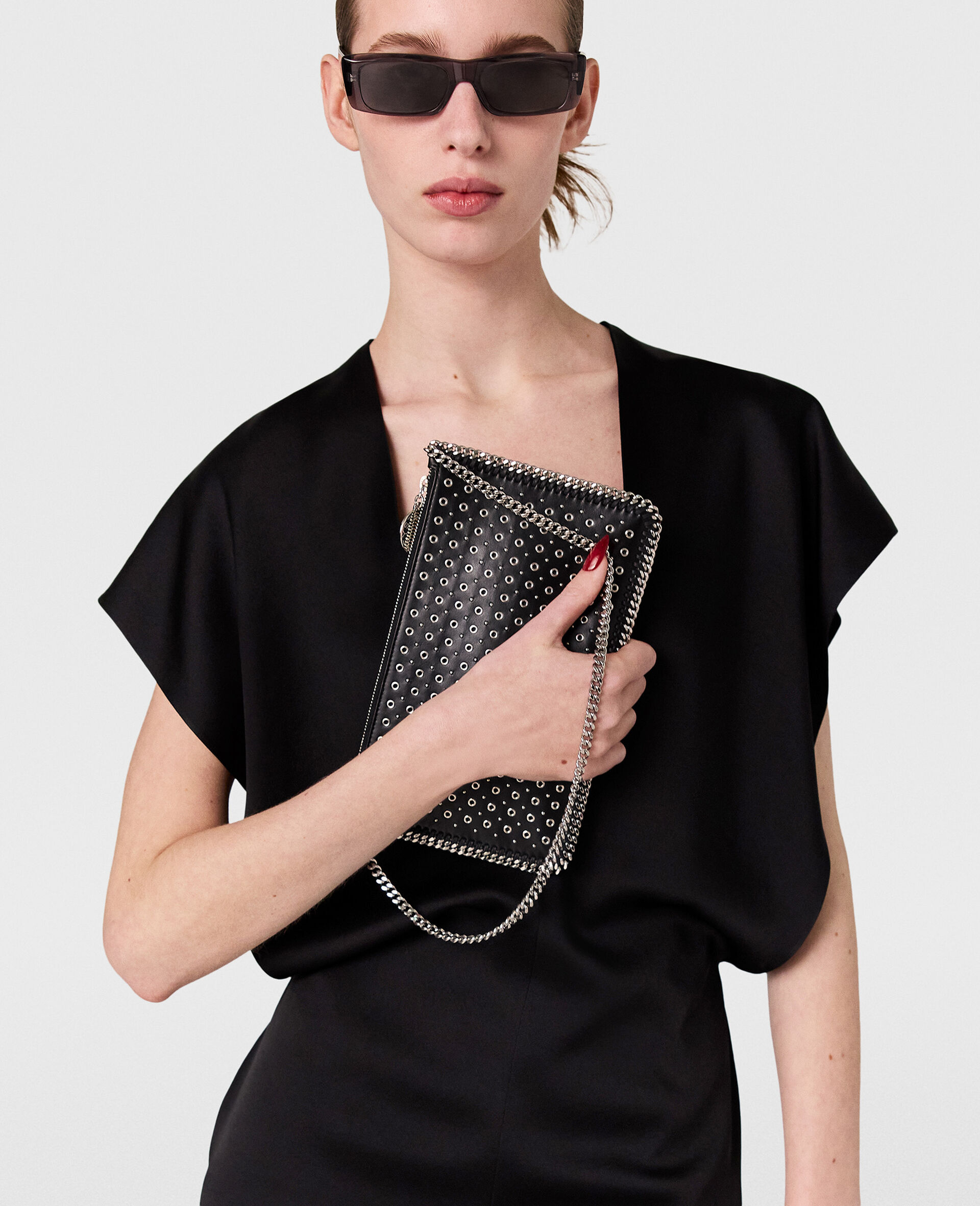 Deep V Cap Sleeved Midi Dress-Black-large image number 7