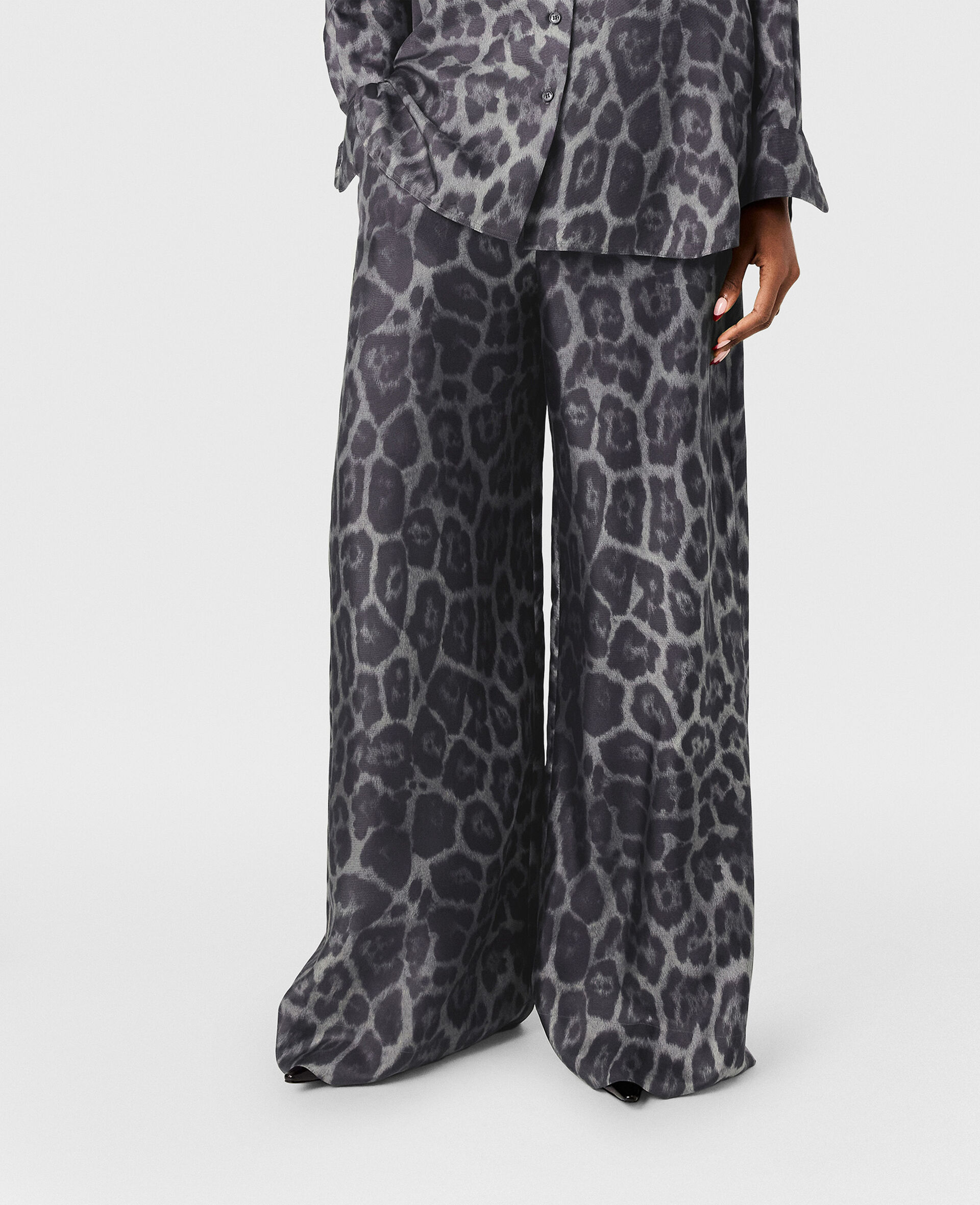 Oversize-Hose mit Leoparden-Print und Kordelzug-Grau-large image number 5