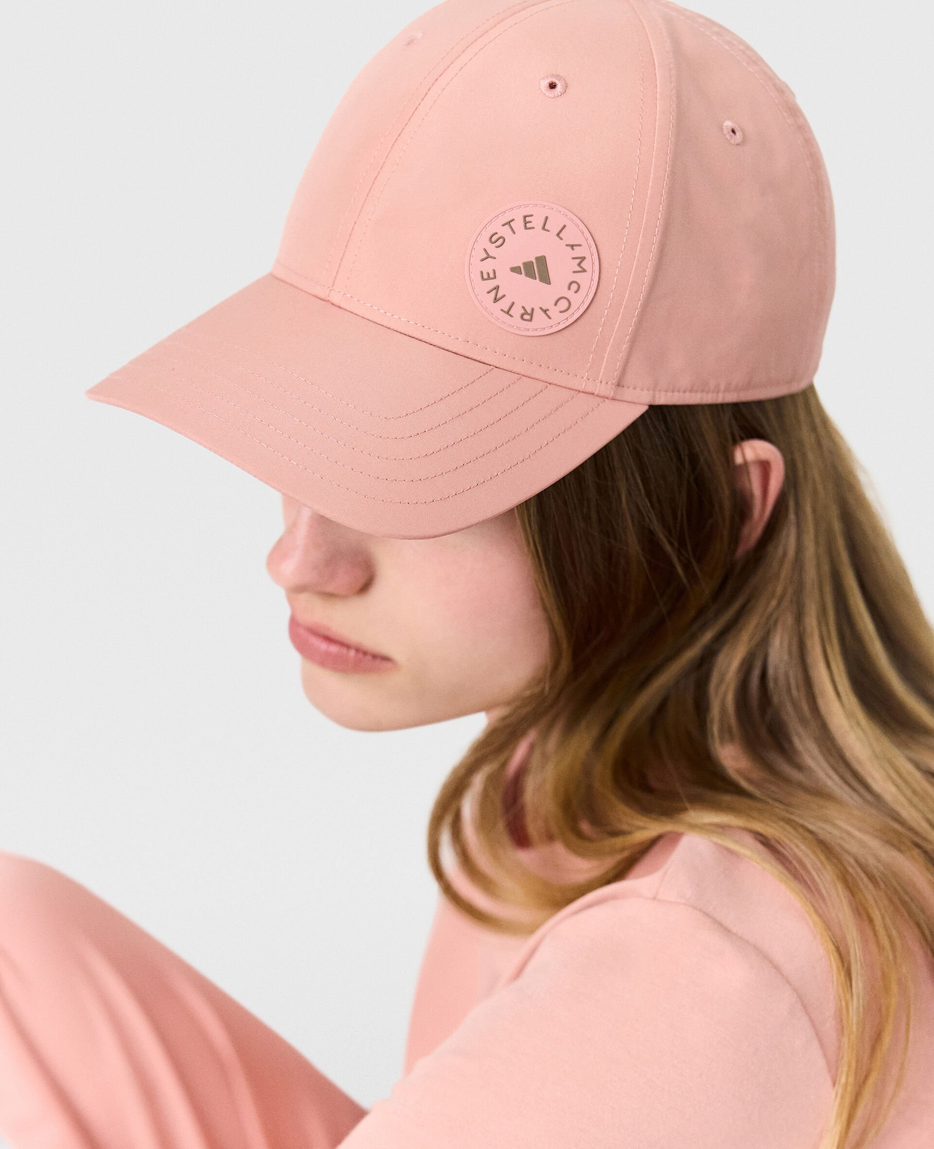Logo Baseball Cap-Pink-model