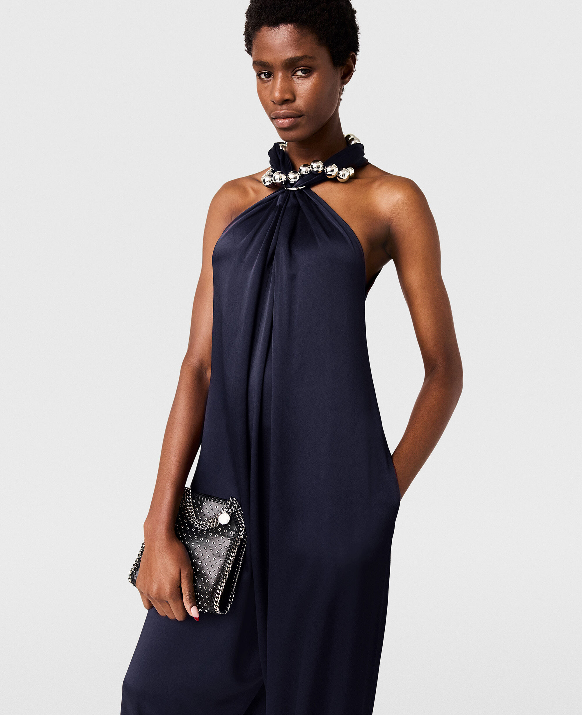 Women インクブラック ボールチェーン ホルターネック サテン