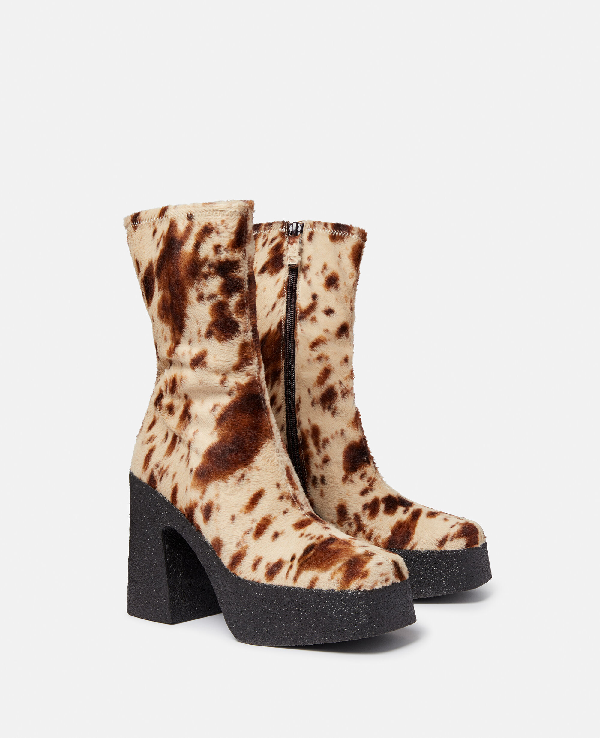 Large platform deals boots