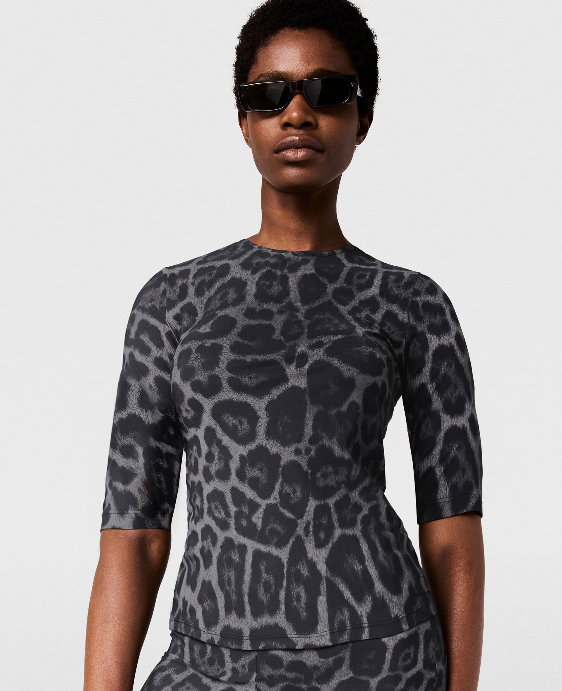 Leopard-Print Short-Sleeve T-Shirt-Grey-model