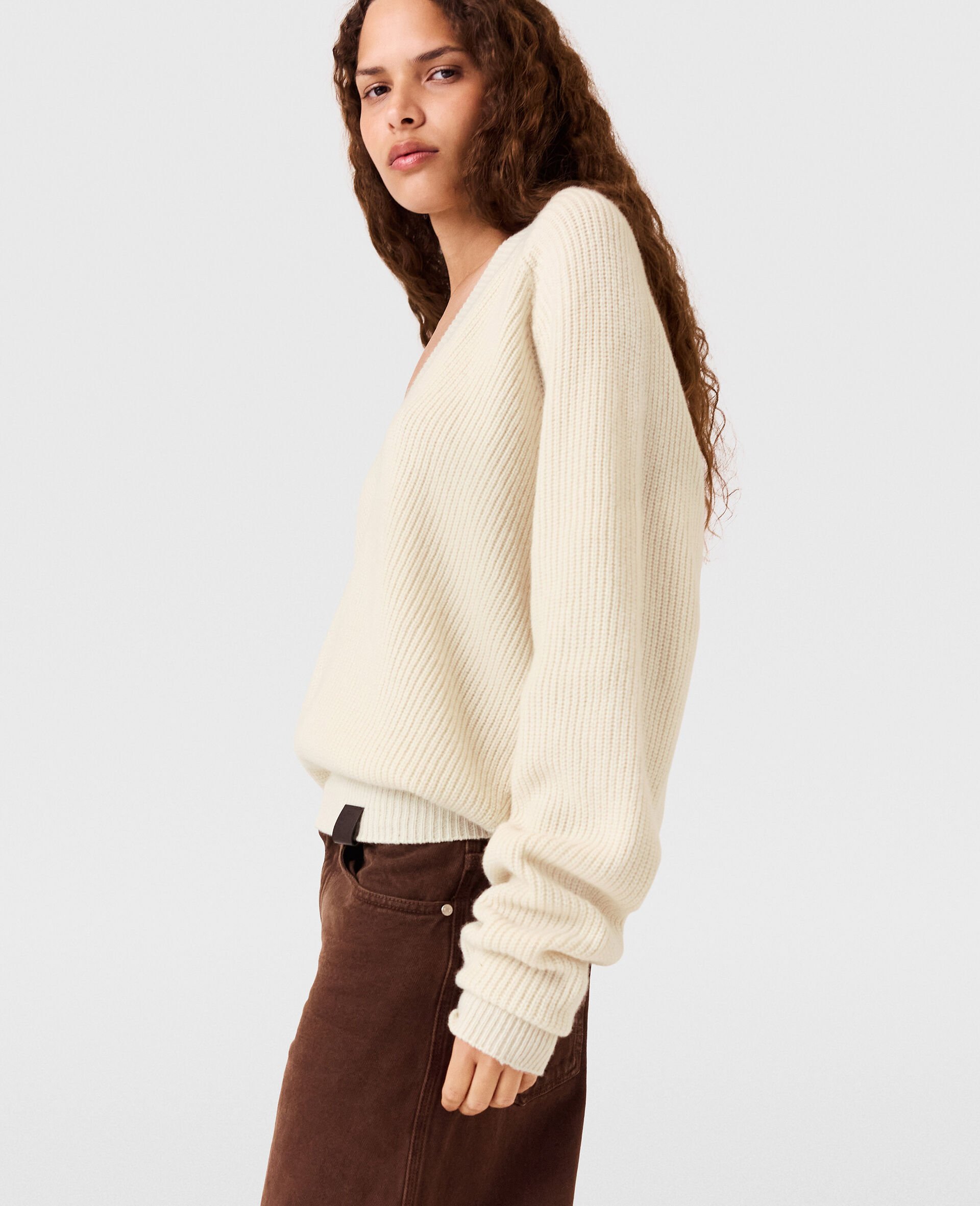 Long-Sleeve V-Neck Sweater-White-large Long-Sleeve V-Neck Sweater-White-large image number 2