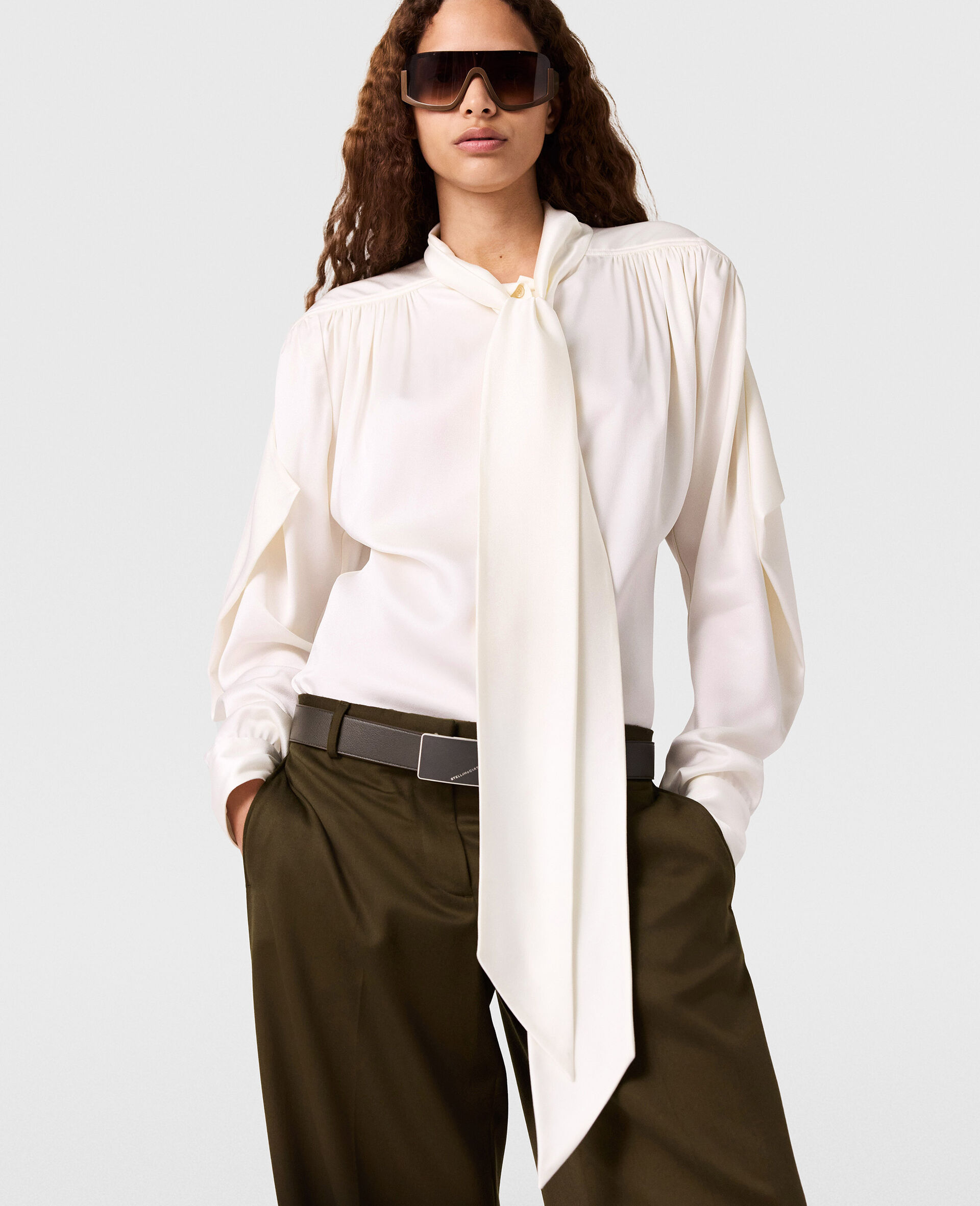 Neck-Tie Shoulder Pad Long-Sleeve Shirt-White-large Neck-Tie Shoulder Pad Long-Sleeve Shirt-White-large image number 4