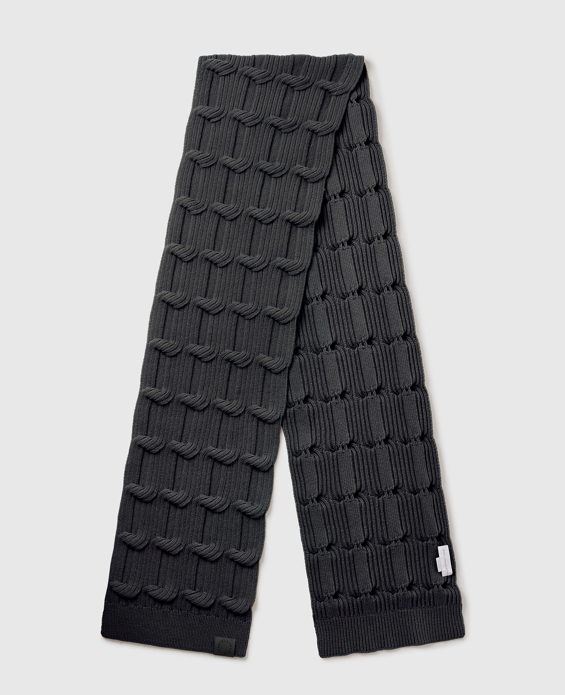 Falabella Schal aus Zopfmusterstrick-Grau-medium