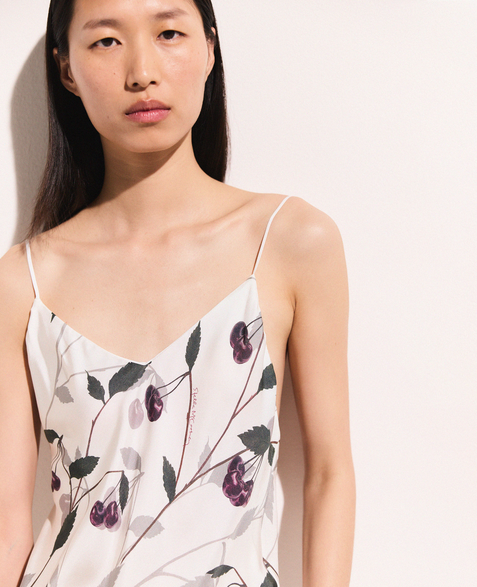 正規販売店】 セール⚫︎STELLA McCARTNEY⚫︎かわいいイラスト