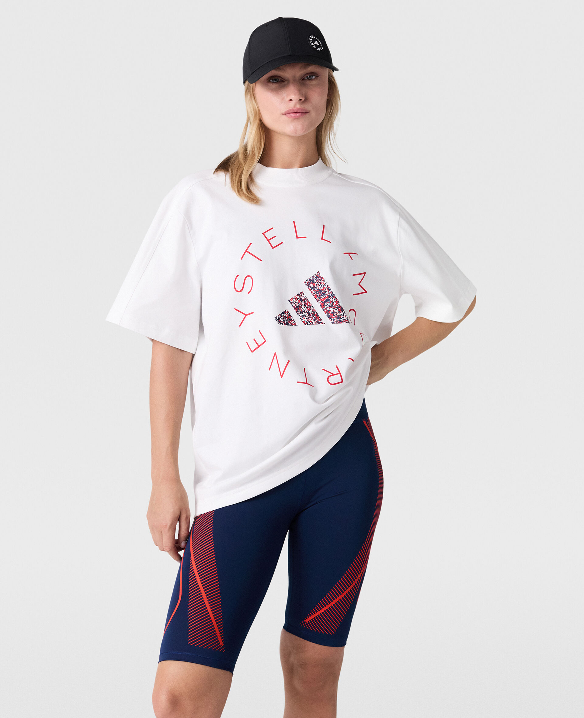 TrueLife Oversized T-Shirt-White-model