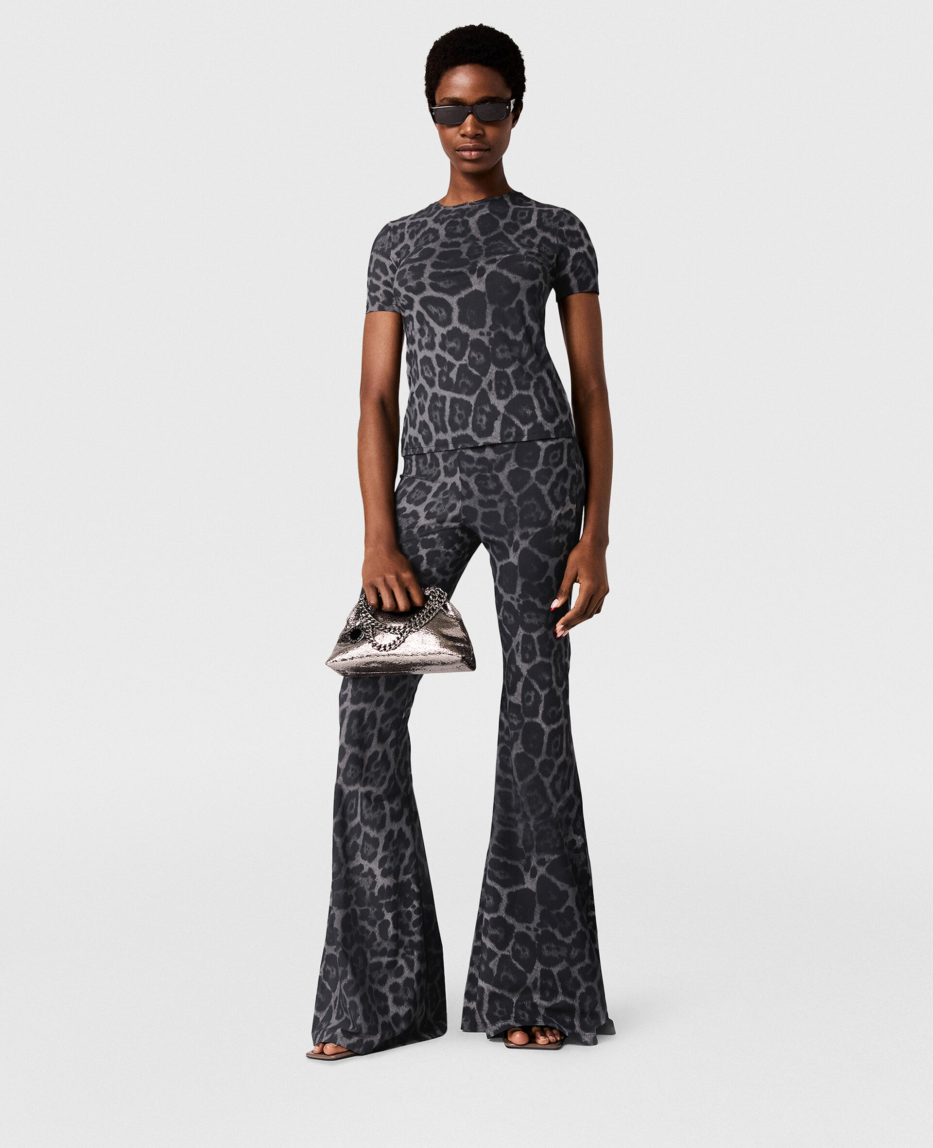 Leopard-Print Mid-Rise Flared Pants-Grey-model