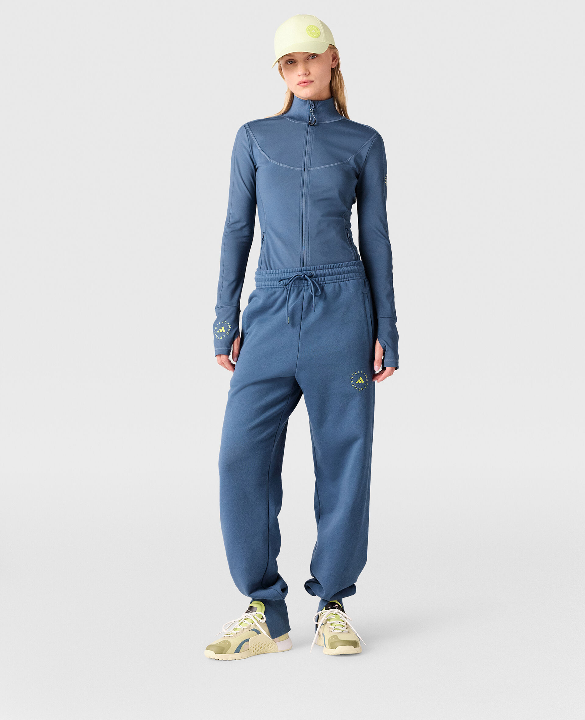 TrueLife Split-Cuff  Joggers-Blue-model