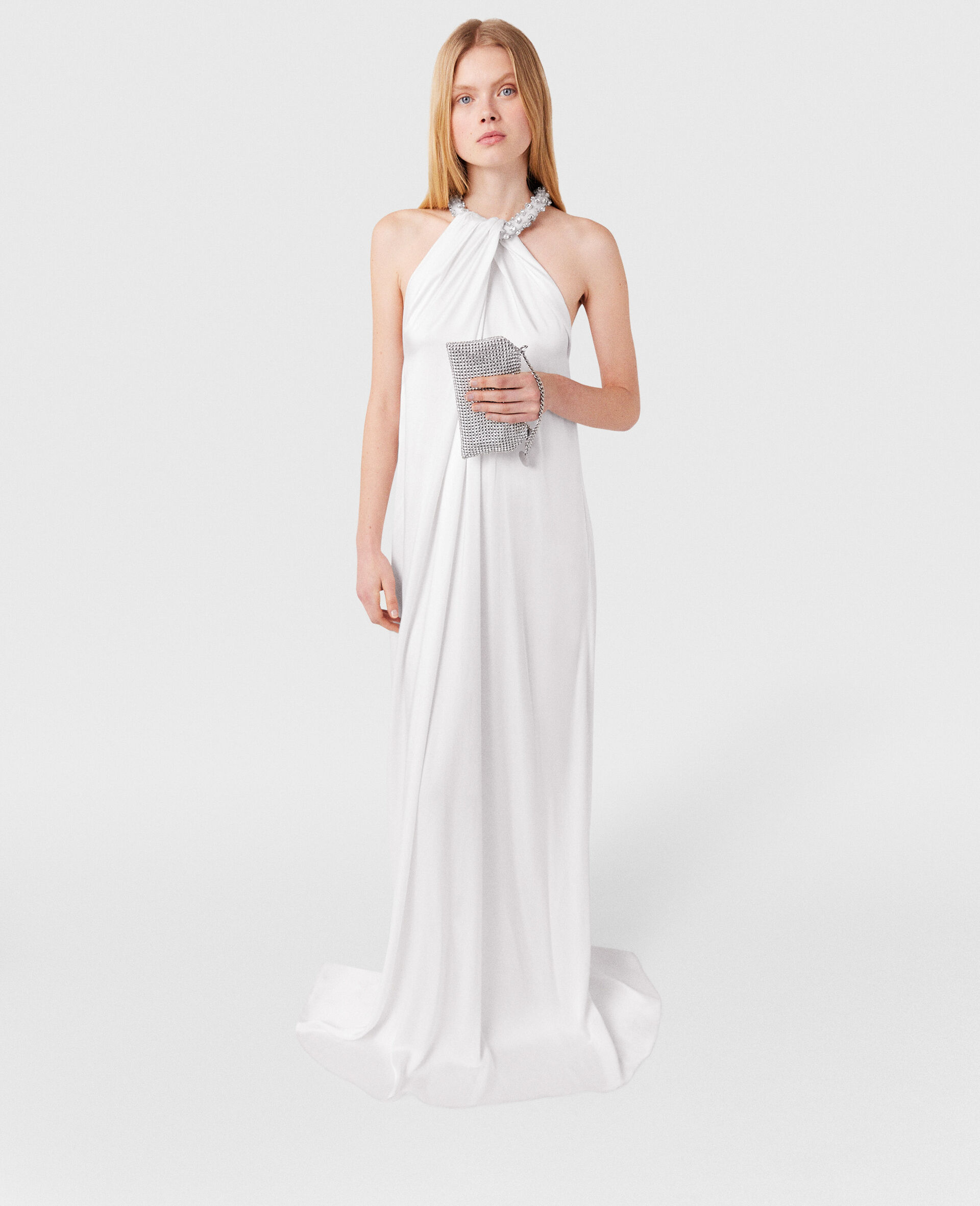 水晶绕颈缎面超长连衣裙-白色-model
