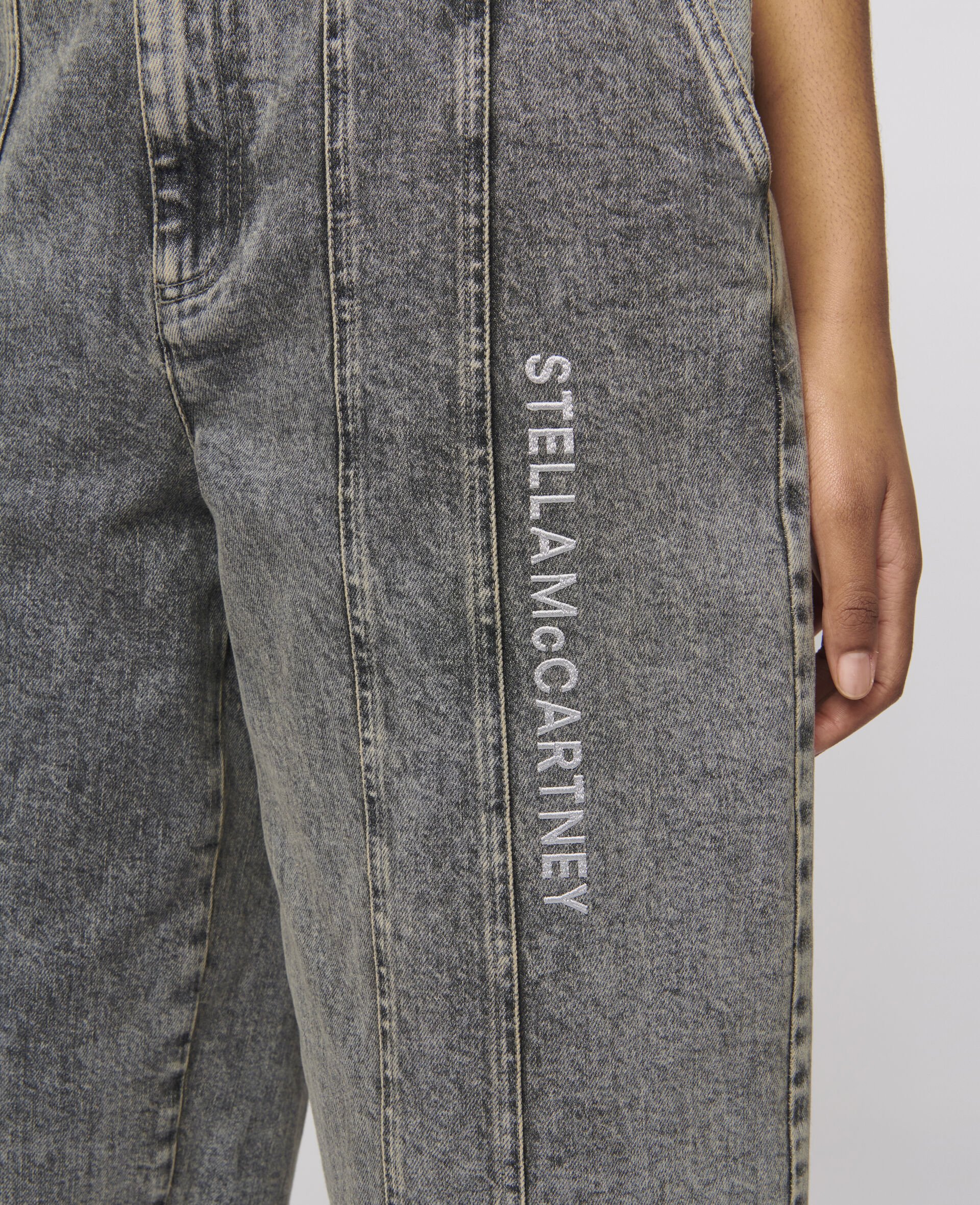 Logo Embroidered Jeans -Grey-large image number 3