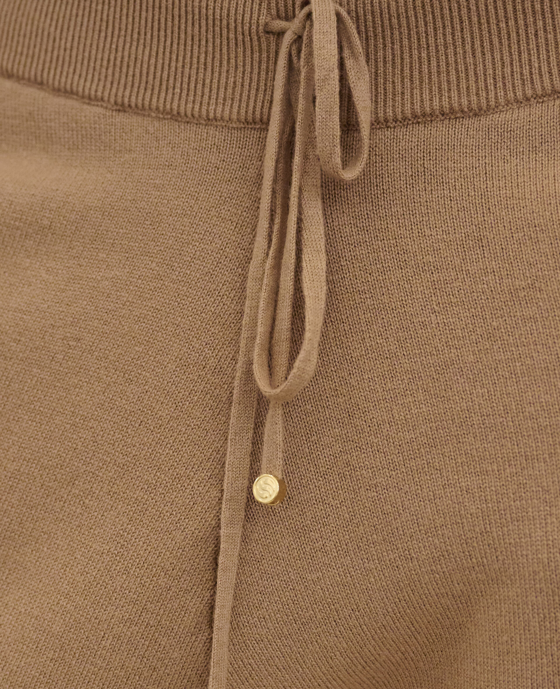 中腰锥形慢跑裤-黑色-large image number 2