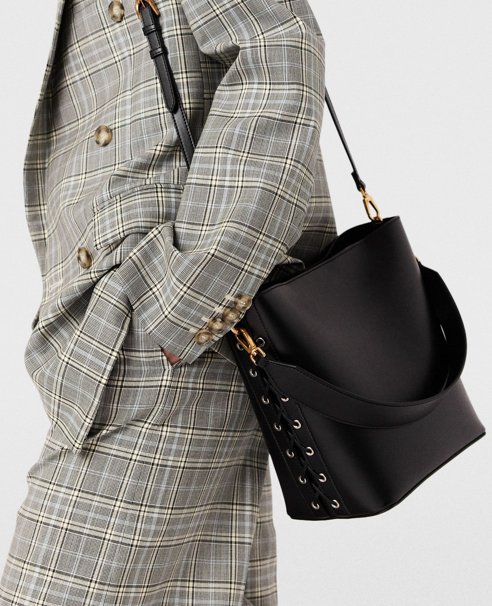 Frayme Bucket Tote Bag-Black-large image number 5