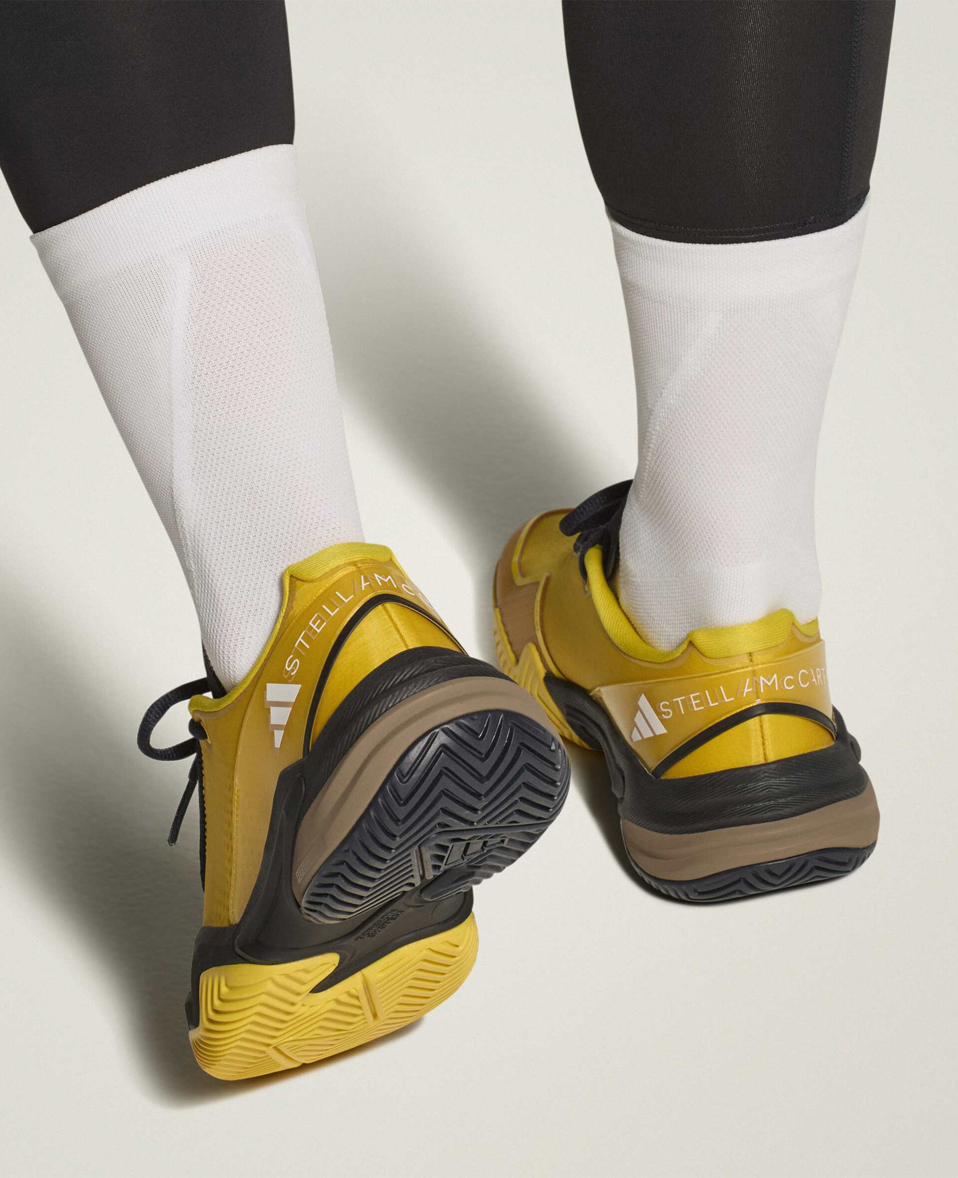 Barricade Tennis Trainers-Gold-large image number 5