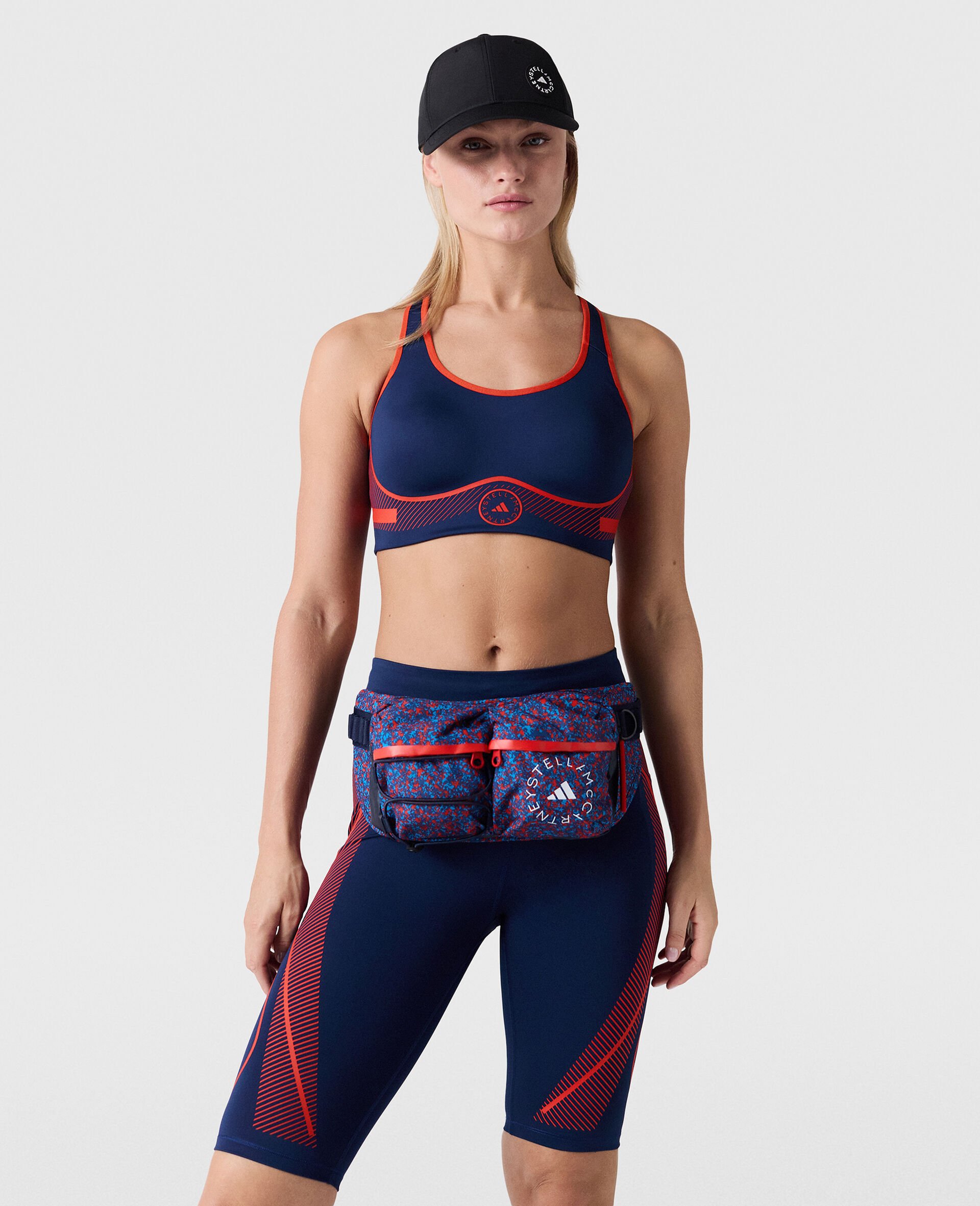 TruePace Bike Leggings-Blue-model