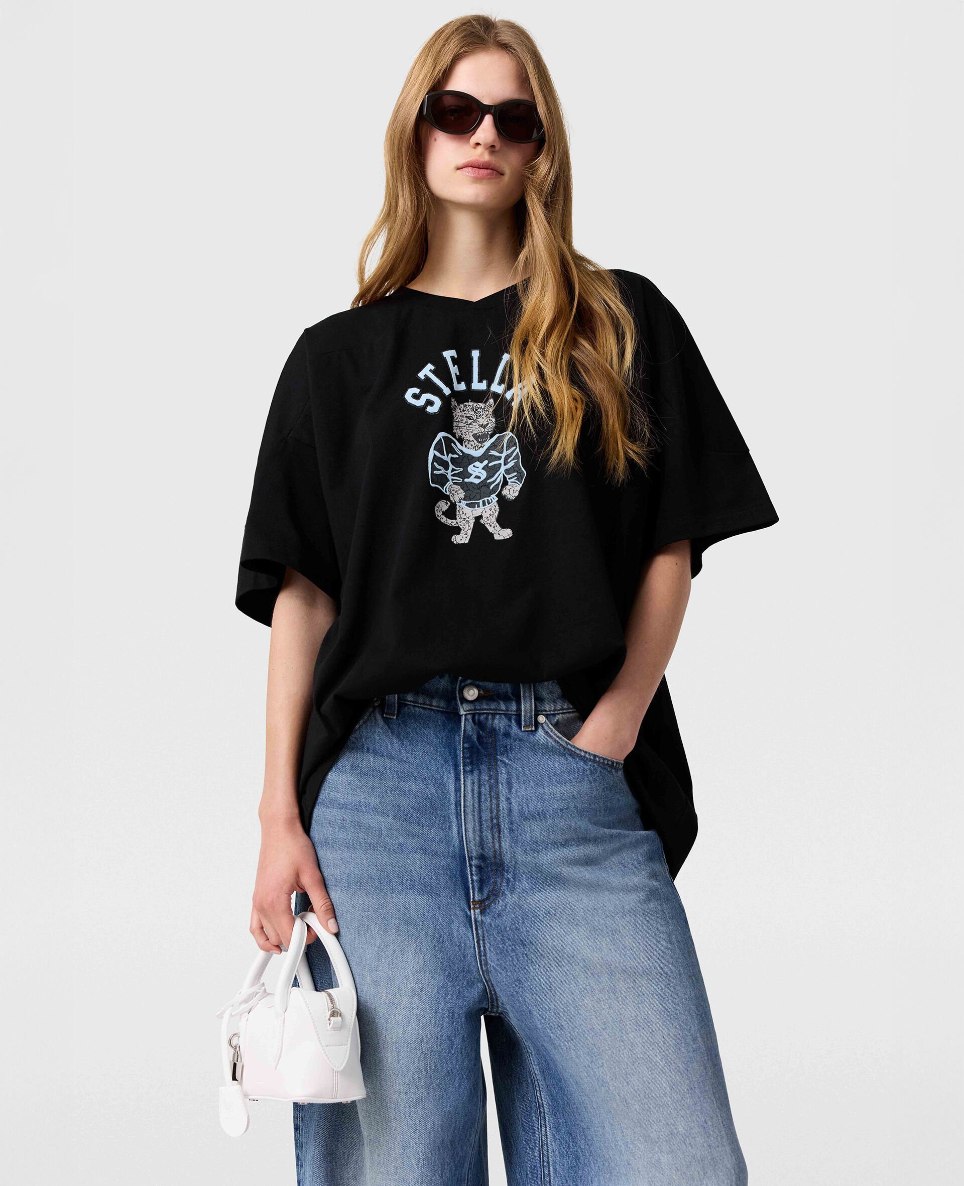 ステラ グラフィック バーシティTシャツ-ブラック-model ステラ グラフィック バーシティTシャツ-ブラック-model