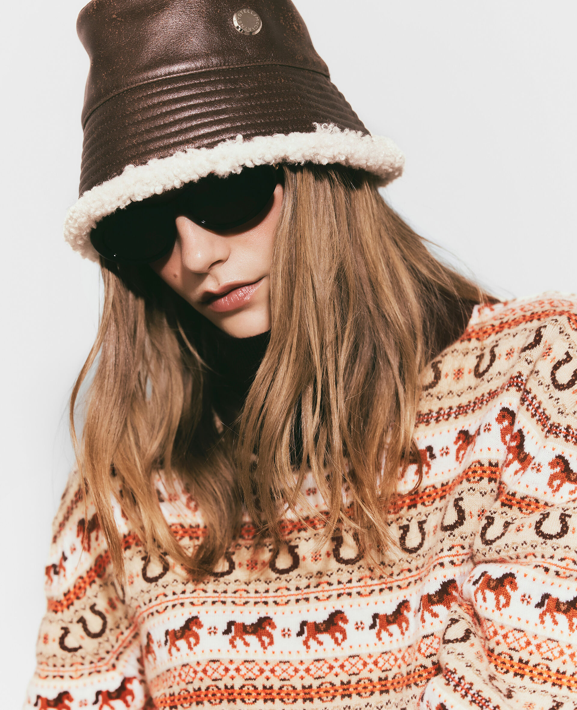 Logo Plush-Lined Bucket Hat-Brown-model