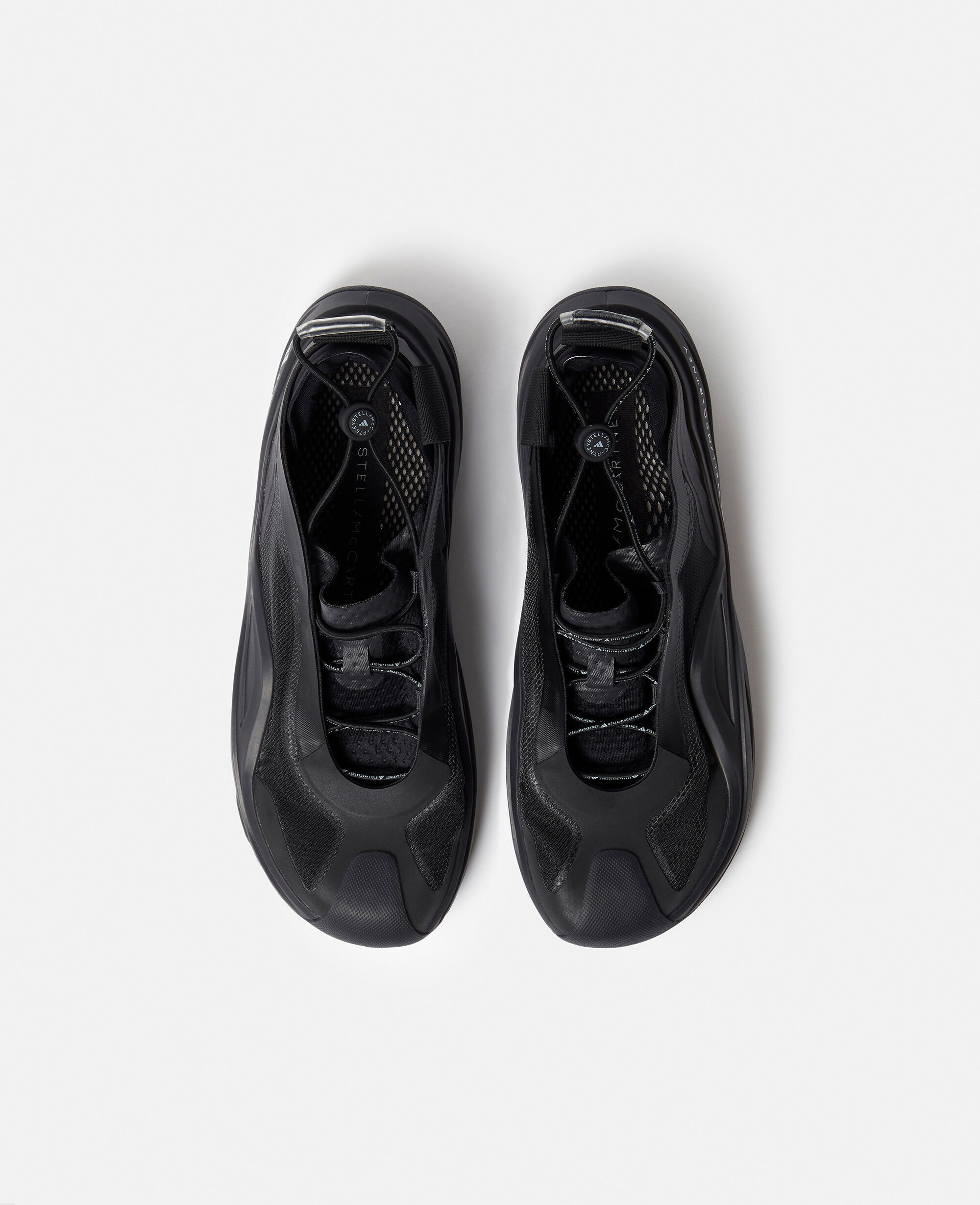 Women ブラック スポーツウェア ローグラウンド ランニング スニーカー | Stella McCartney JP