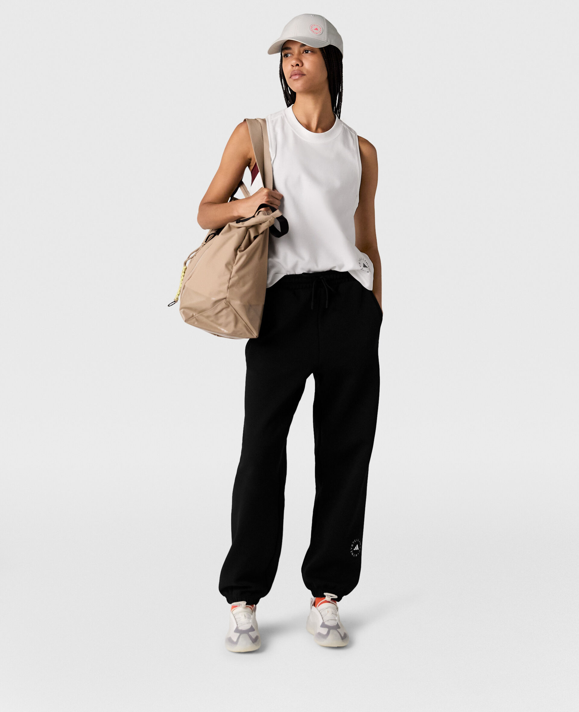 TrueCasuals Oversize-Jogginghose-Schwarz-large image number 1