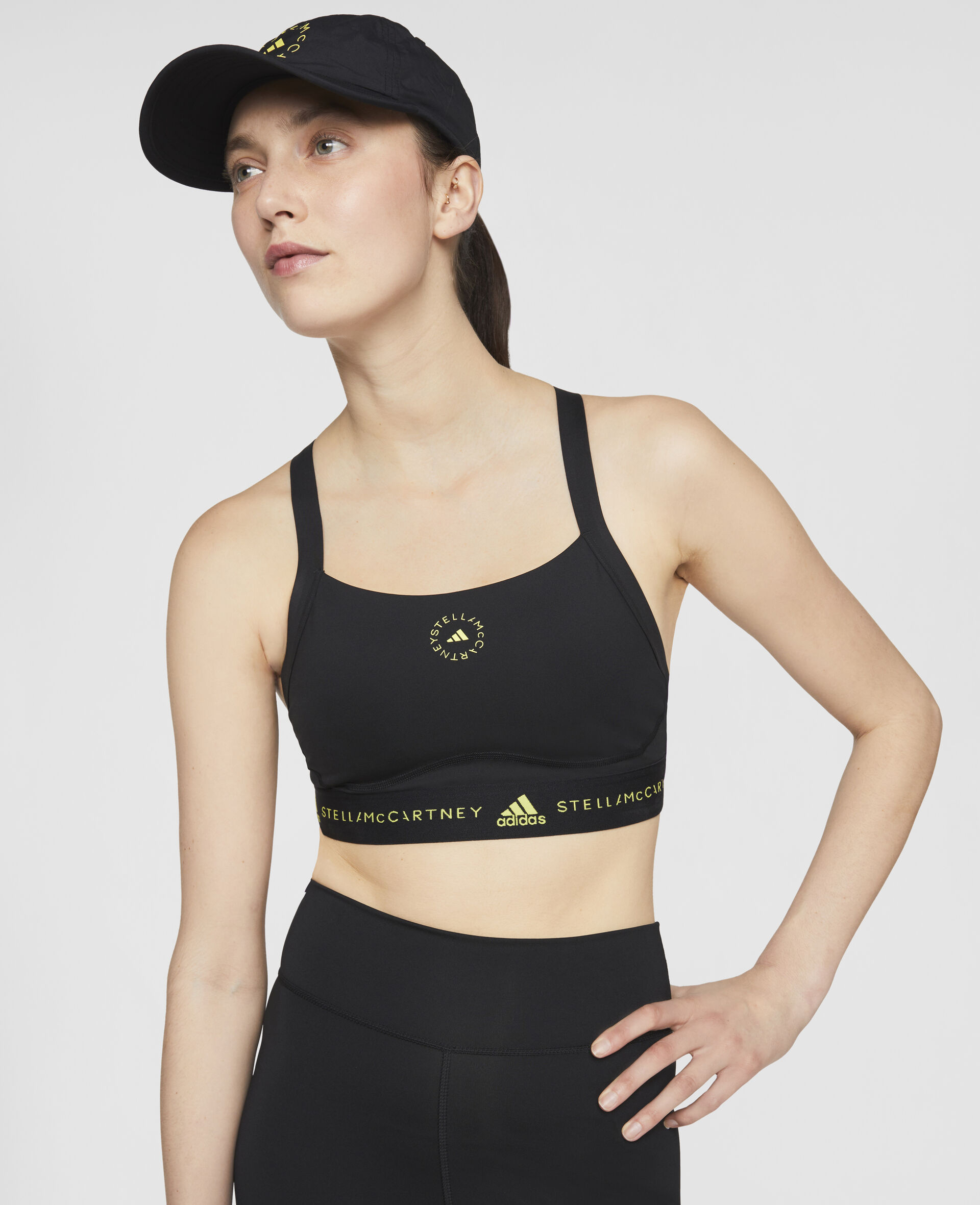 SALE／68%OFF】 新品 アディダス×マリメッコ コラボ ヨガ スポーツブラ フィットネス M