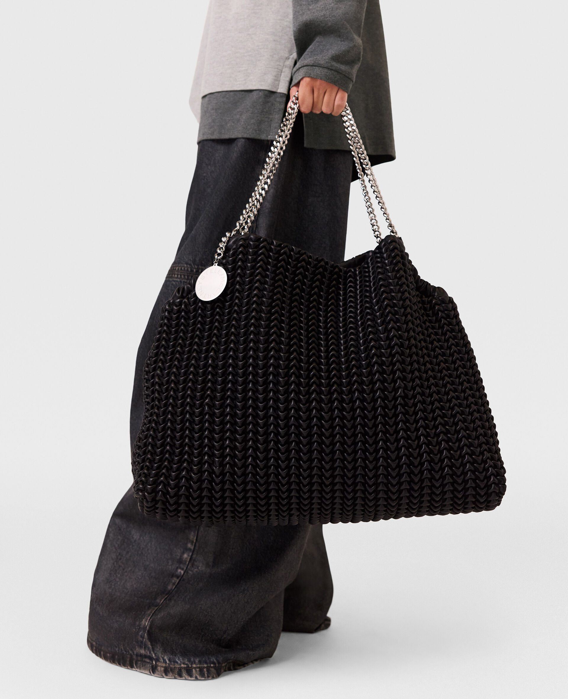 Falabella Popcorn Drawstring Tote Bag-Black-model