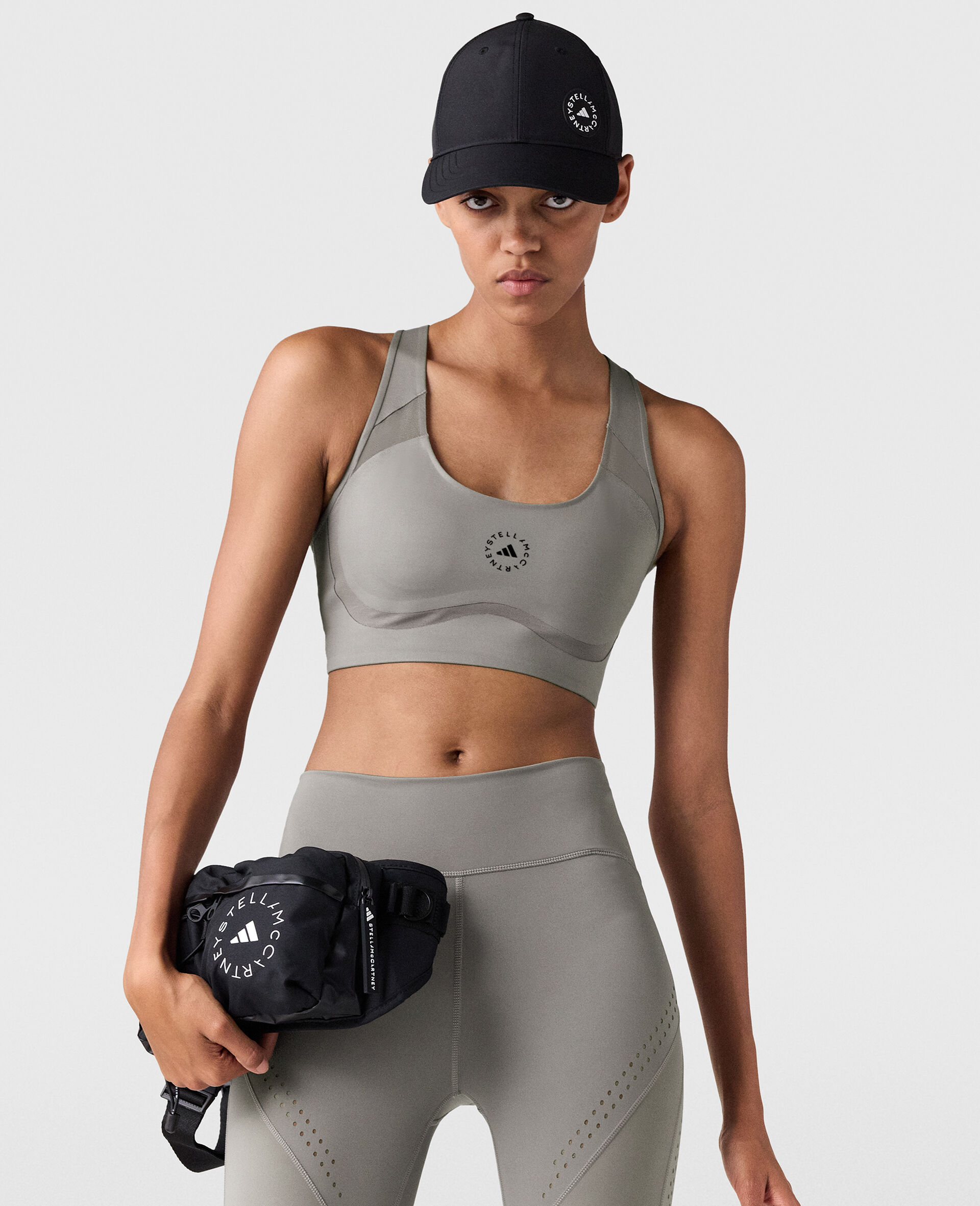 TruePurpose Training Bra-Grey-model