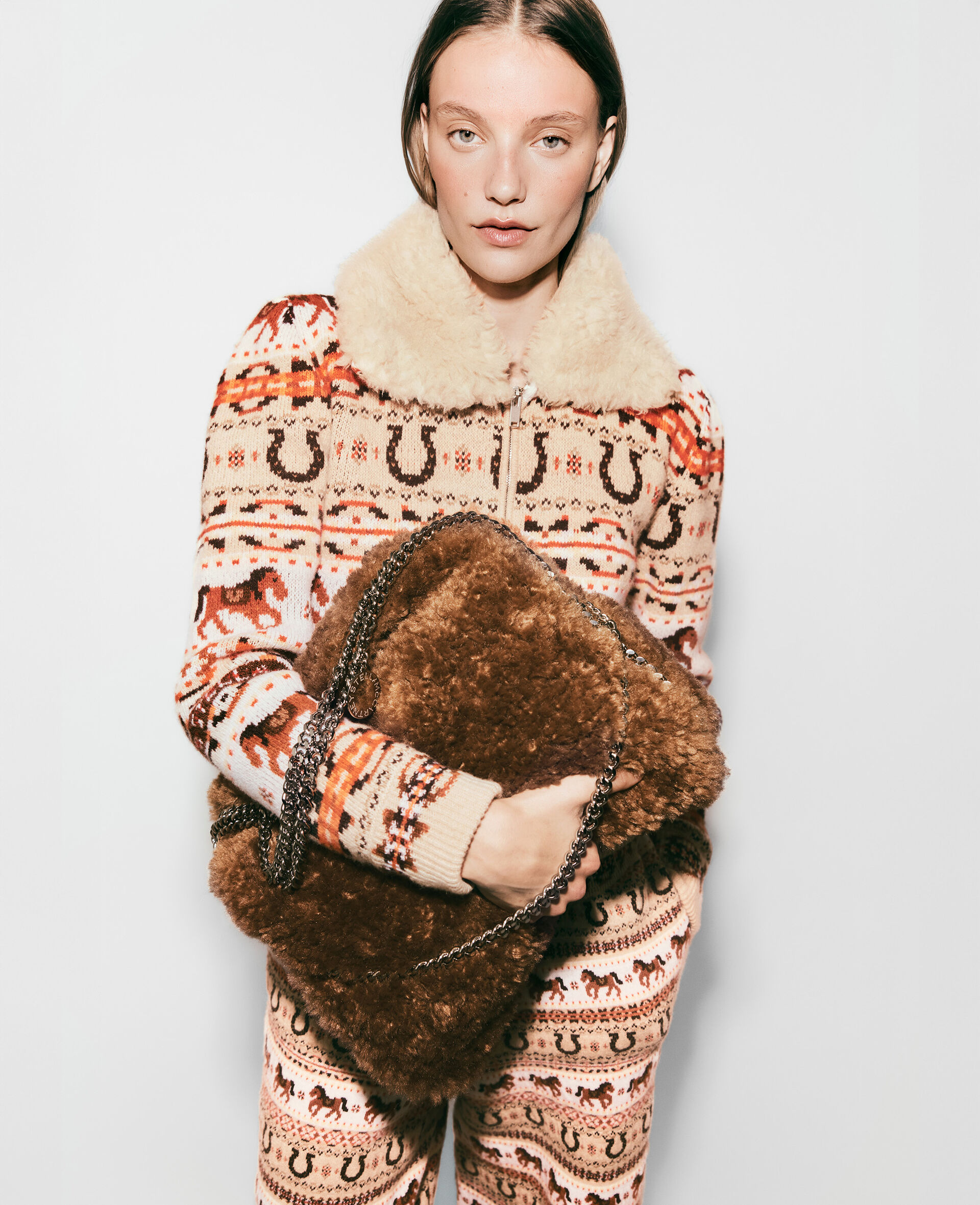 Falabella毛绒折叠托特包-棕色-large image number 5