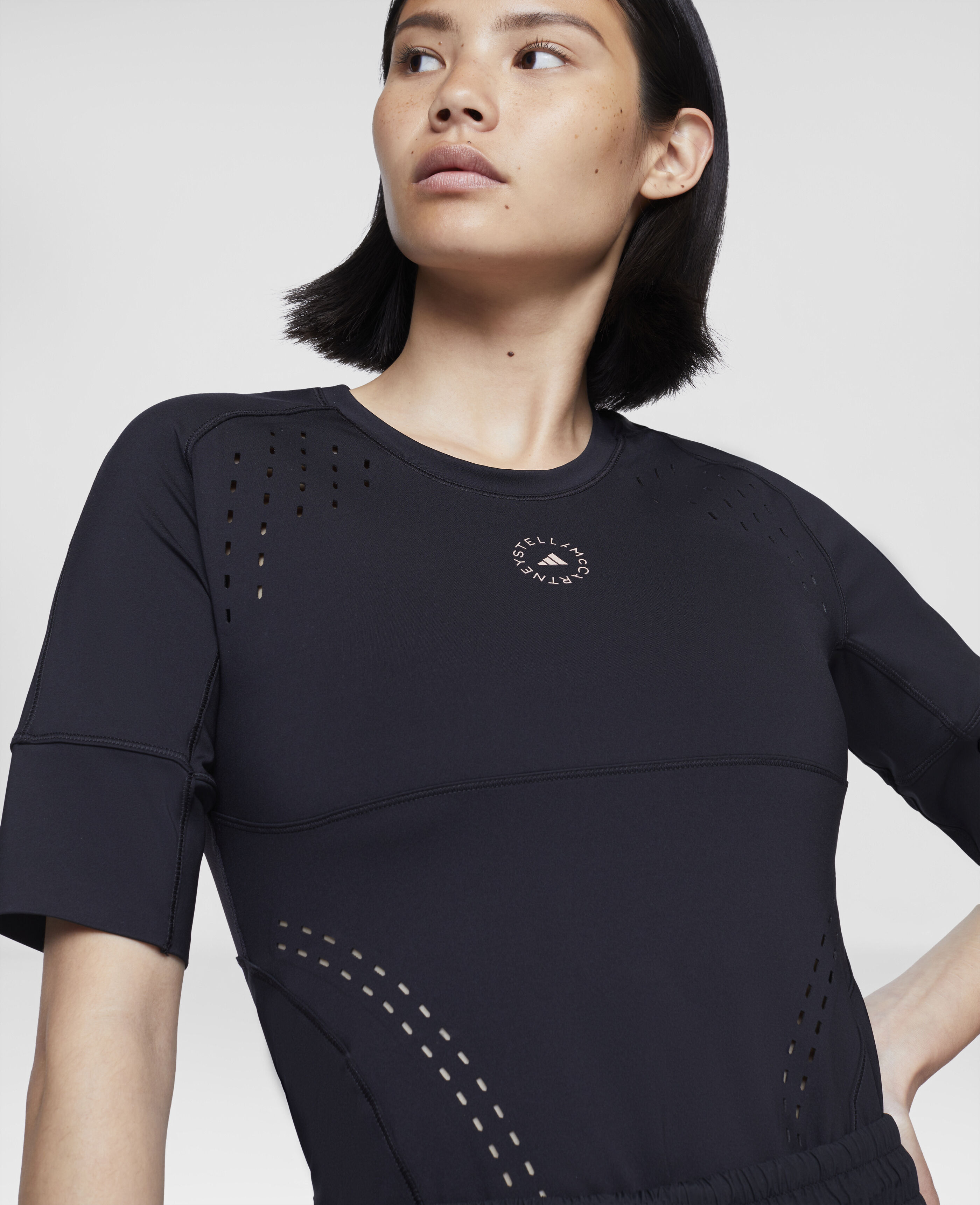 Women ブラック ブラック トゥルーパーパス トレーニング T