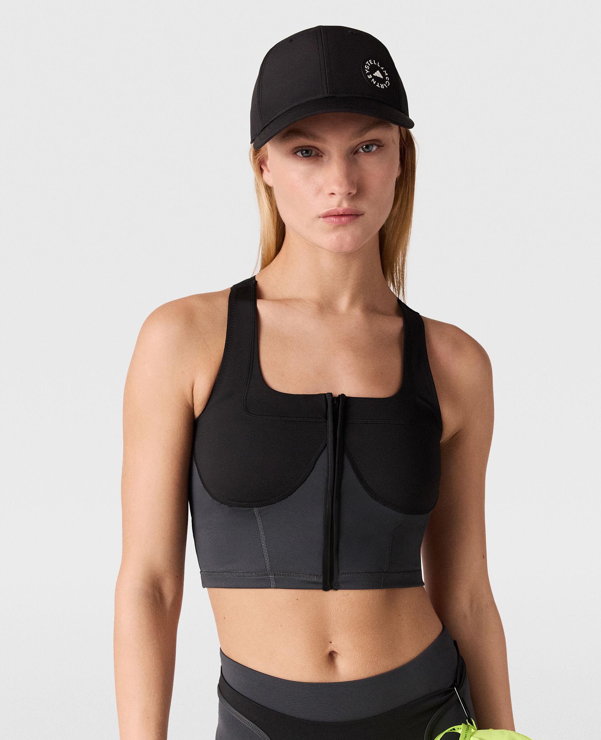 TrueLife Zipped Crop Top -Black-model