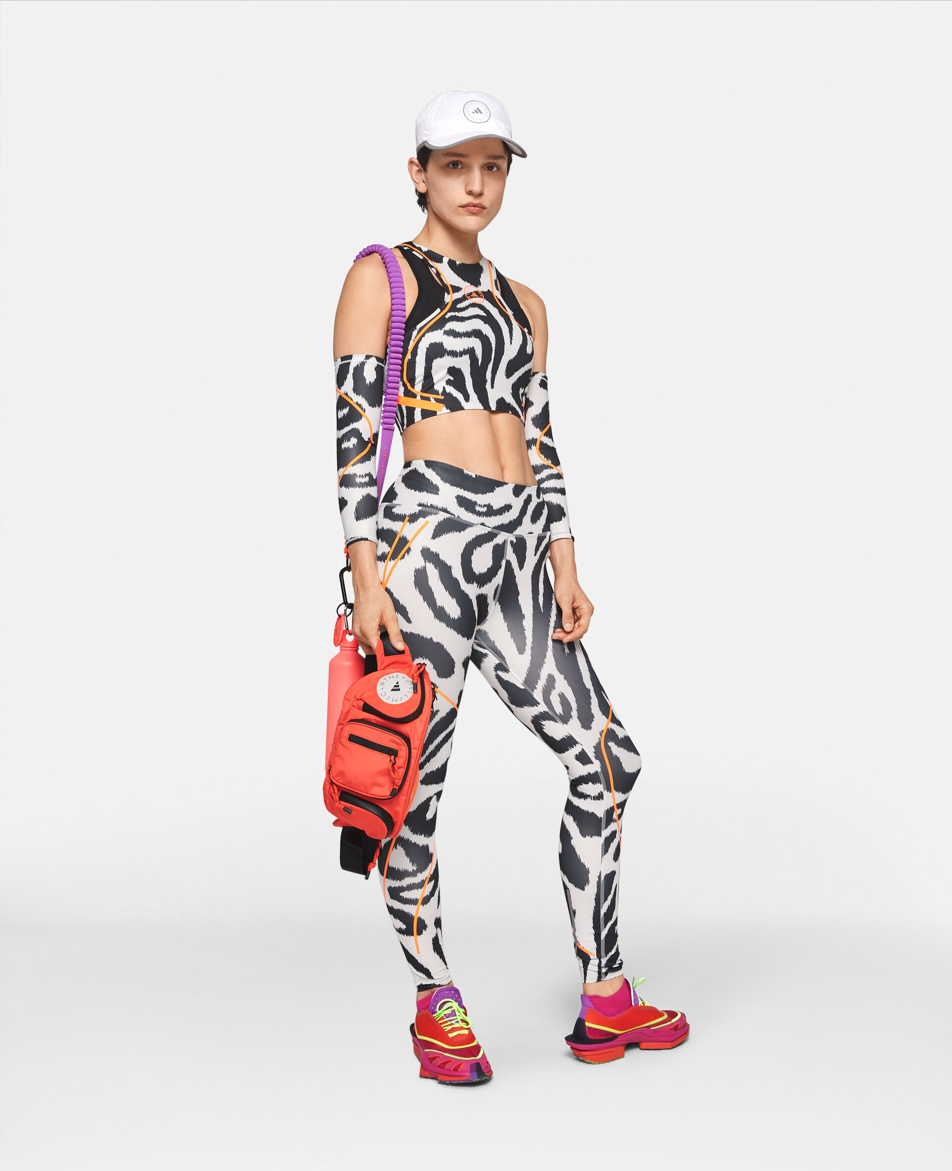 TruePace Leopard Print Running Crop Top with Arm Guards-Multicolour-model
