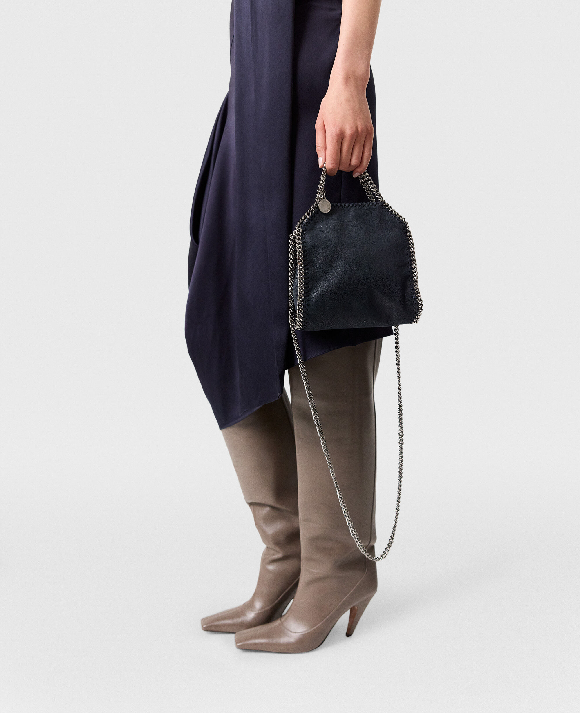 ハンドバッグ TINY FALABELLA HANDBAG Women Black Falabella Tiny Tote Bag | Stella McCartney US