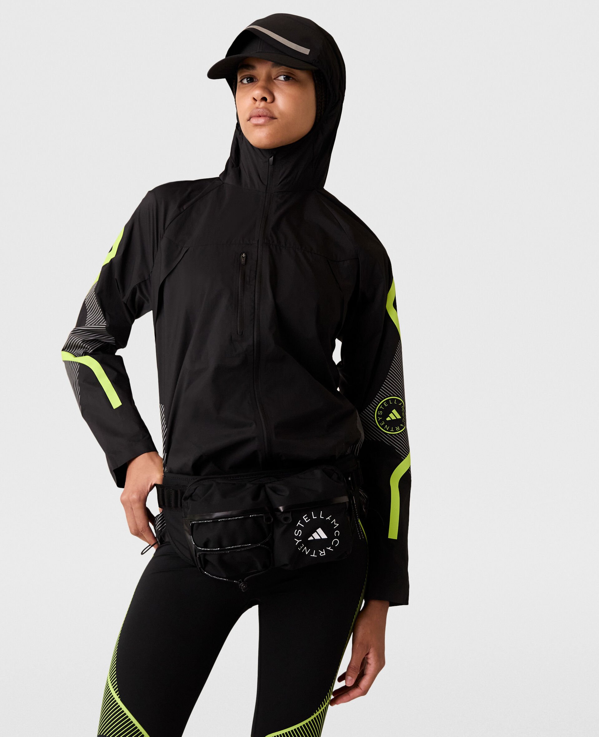 TruePace Hooded Running Jacket-Black-model