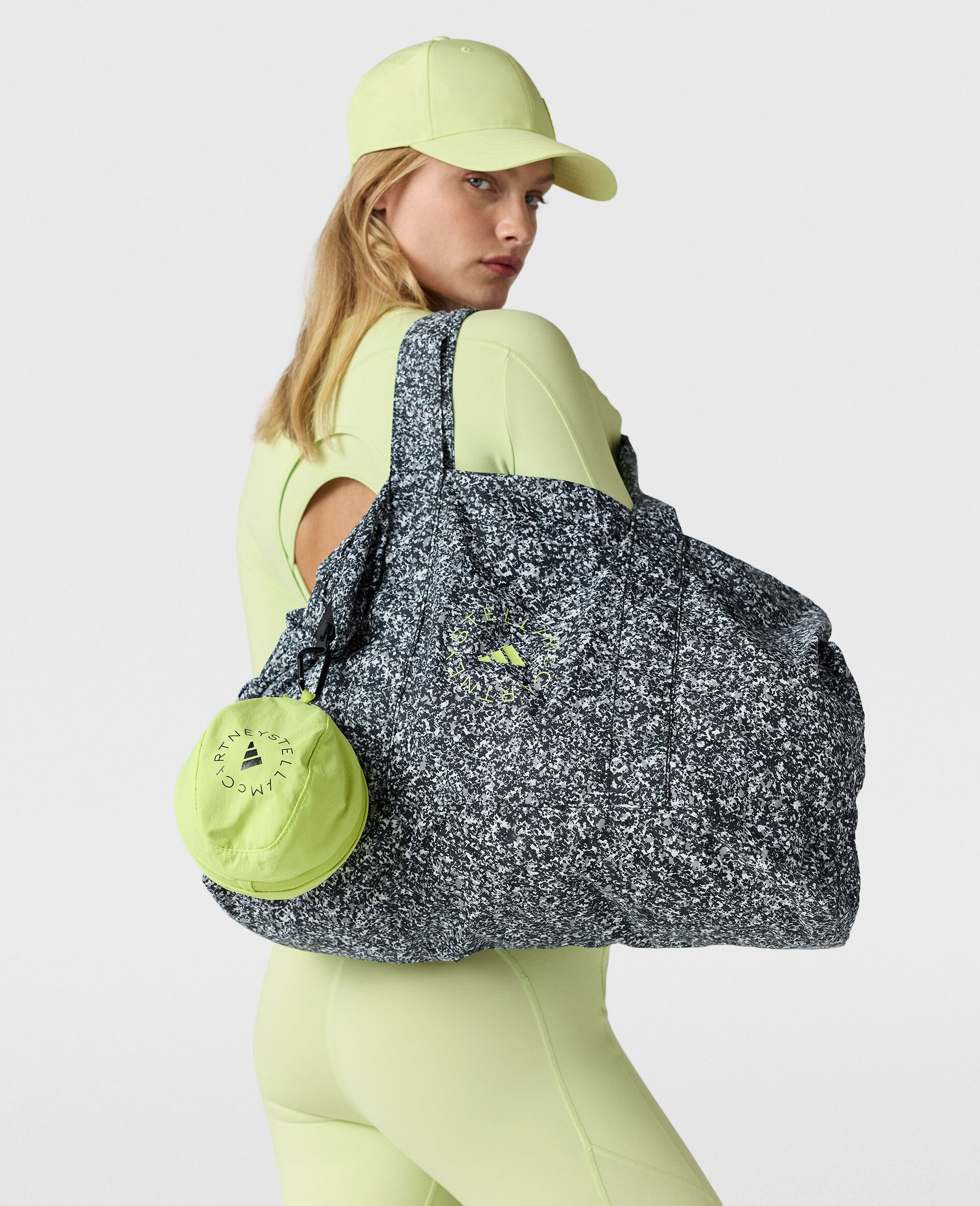 Logo Packable Tote-Green-model