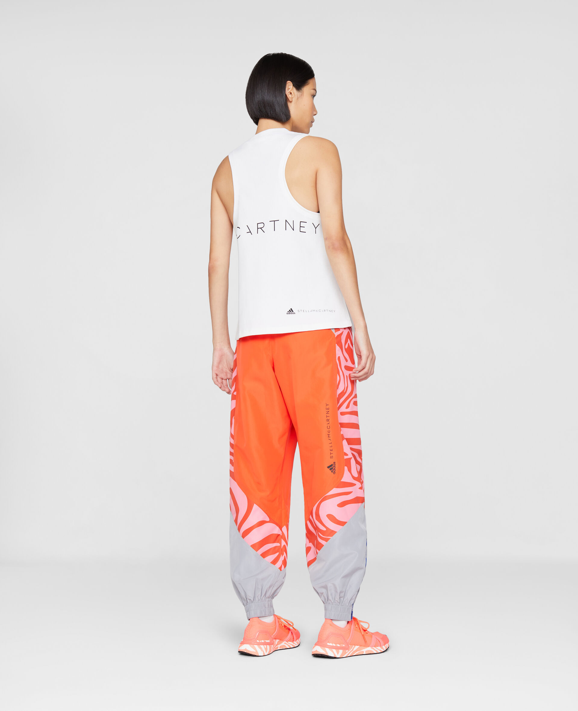 Logo Tank-White-large image number 2