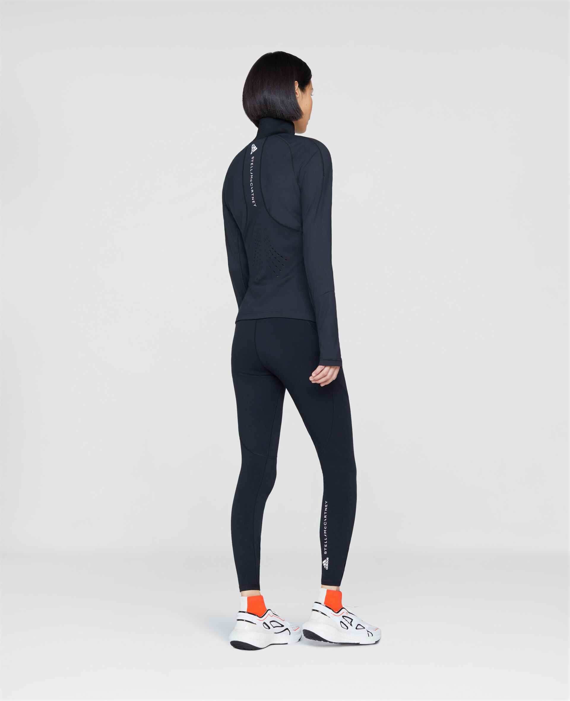 TruePurpose Training Midlayer Top-Black-large image number 2