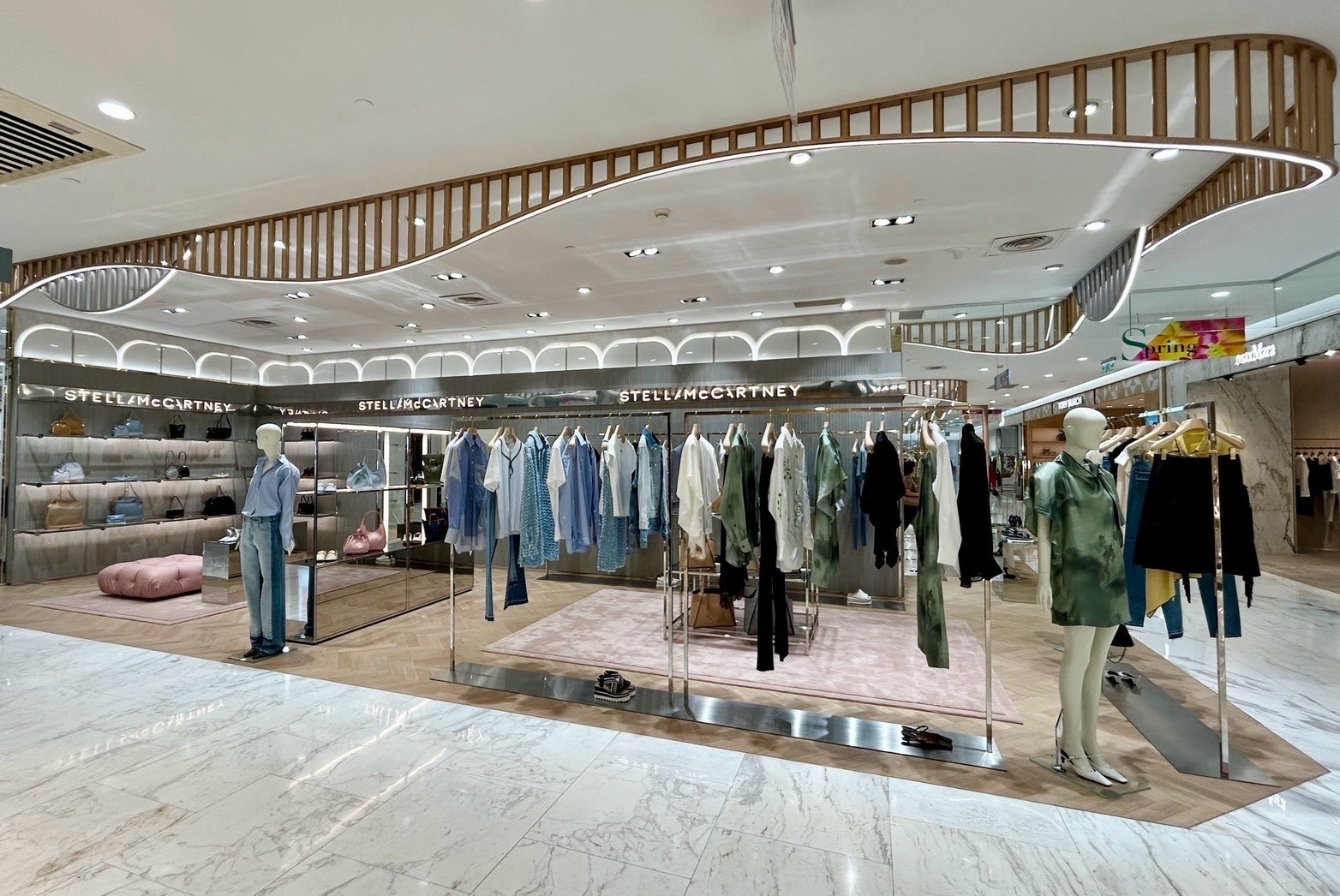 Stella McCartney 台北SOGO復興店